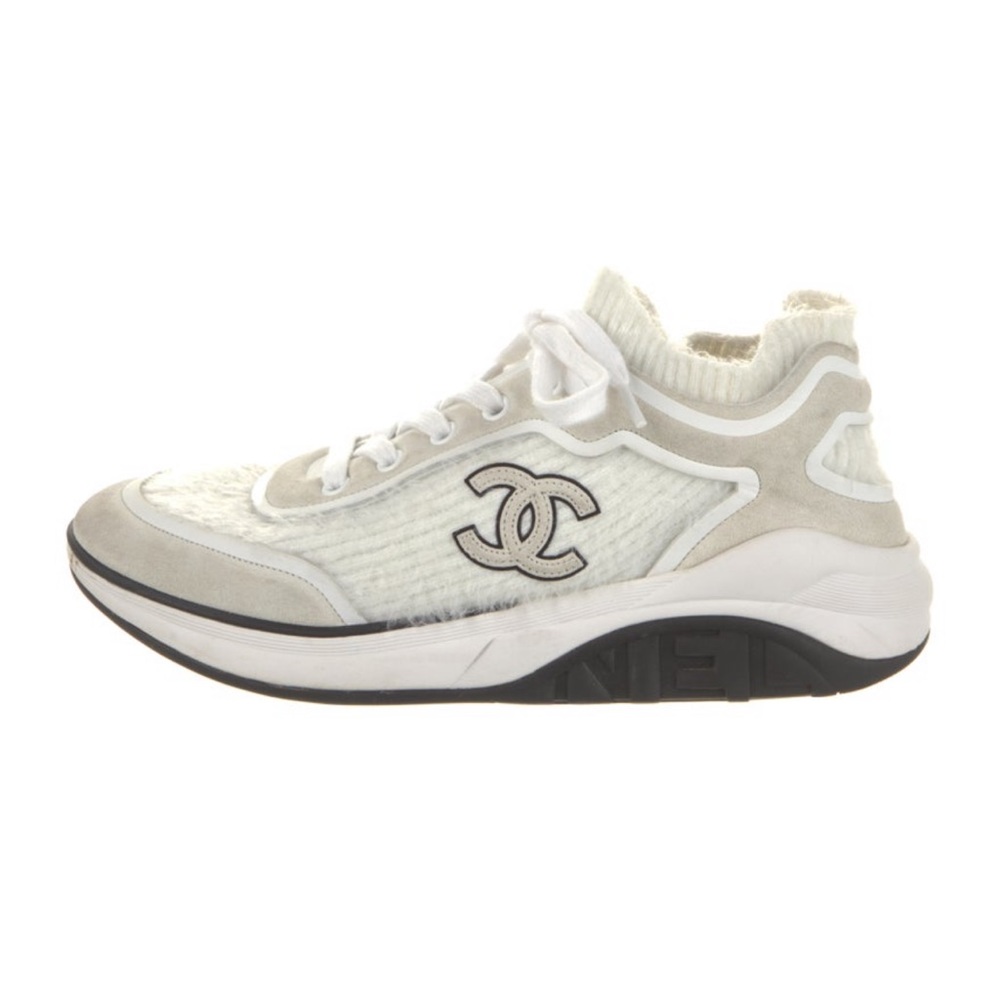 Chanel 2019 interlocking CC logo sneaker